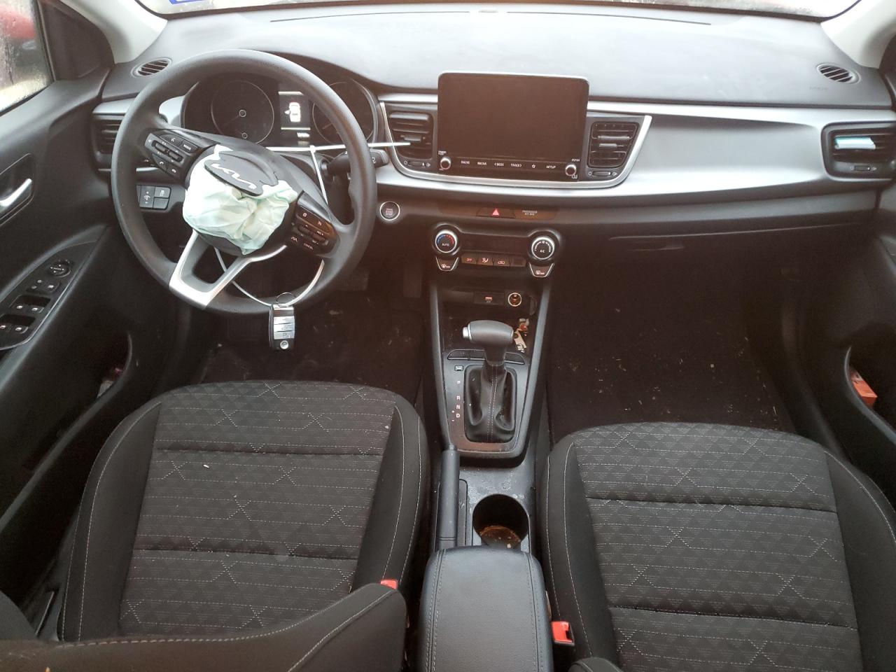 2023 Kia Rio - Image 8