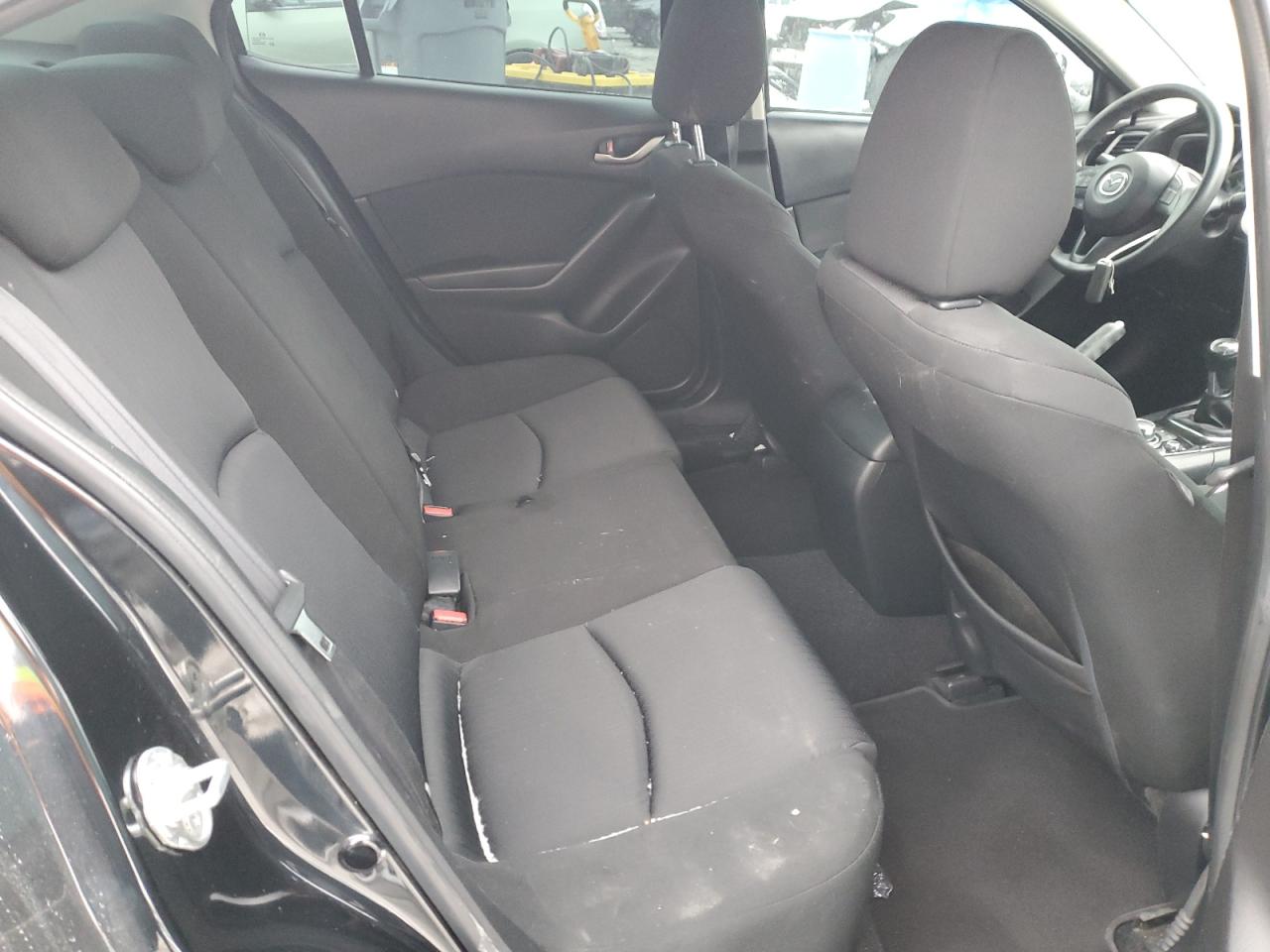 2015 Mazda 3 - Image 10