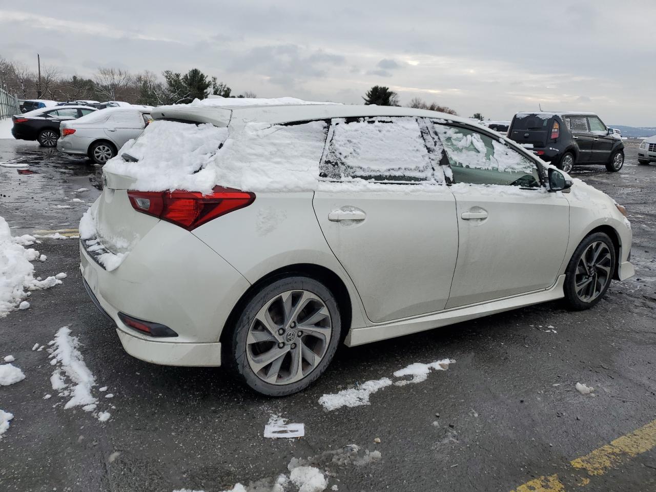 VIN JTNKARJE5JJ571642 2018 TOYOTA COROLLA no.3