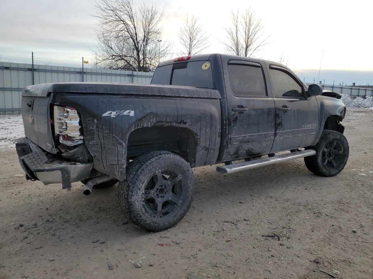 2011 Chevrolet Silverado - Image 3