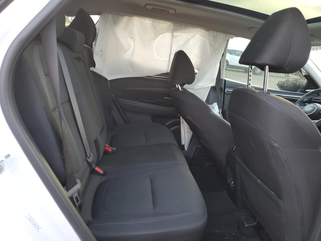 2022 Hyundai Tucson - Image 11