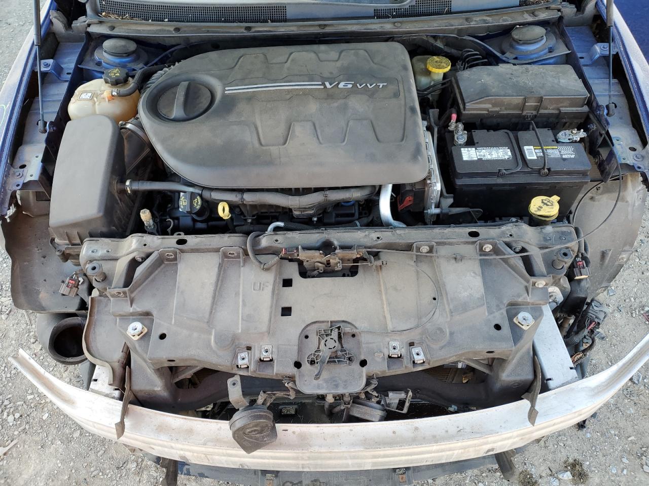 2015 Chrysler 200 - Image 11