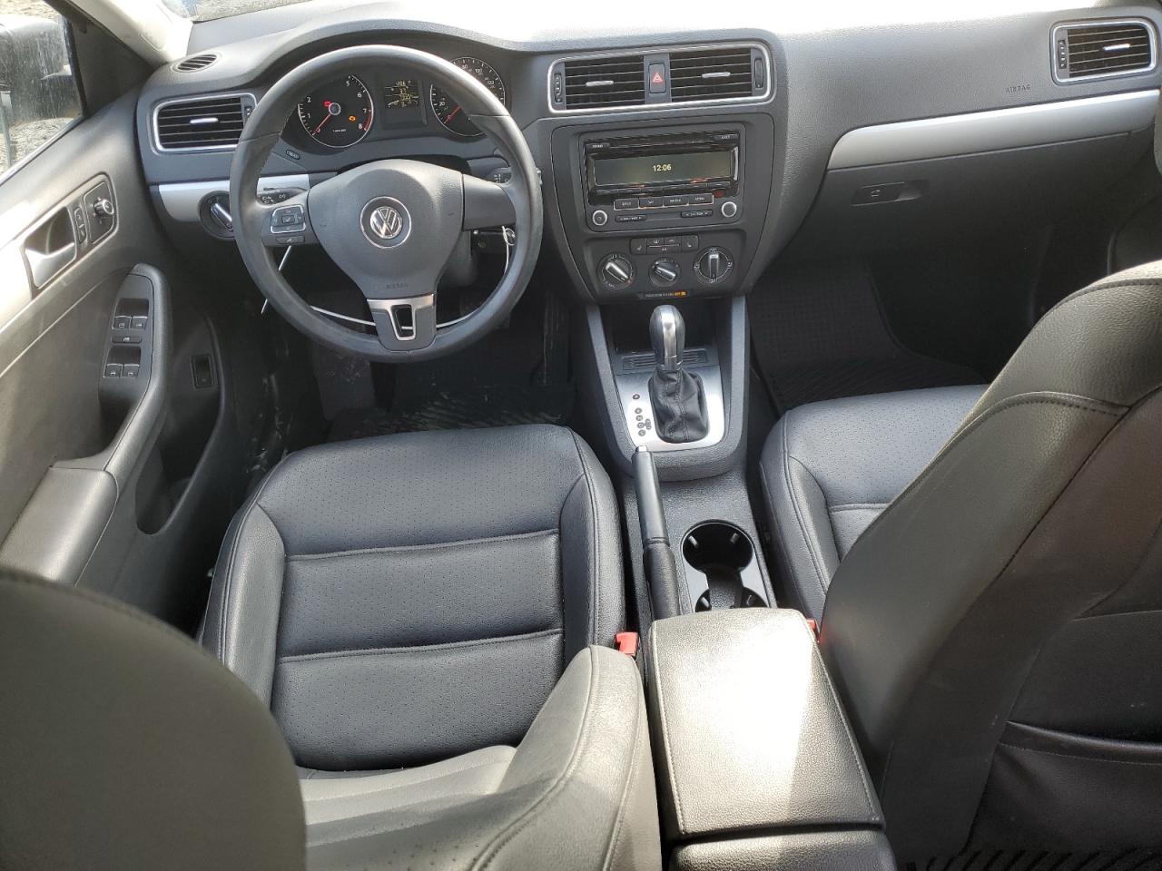 2014 Volkswagen Jetta - Image 8