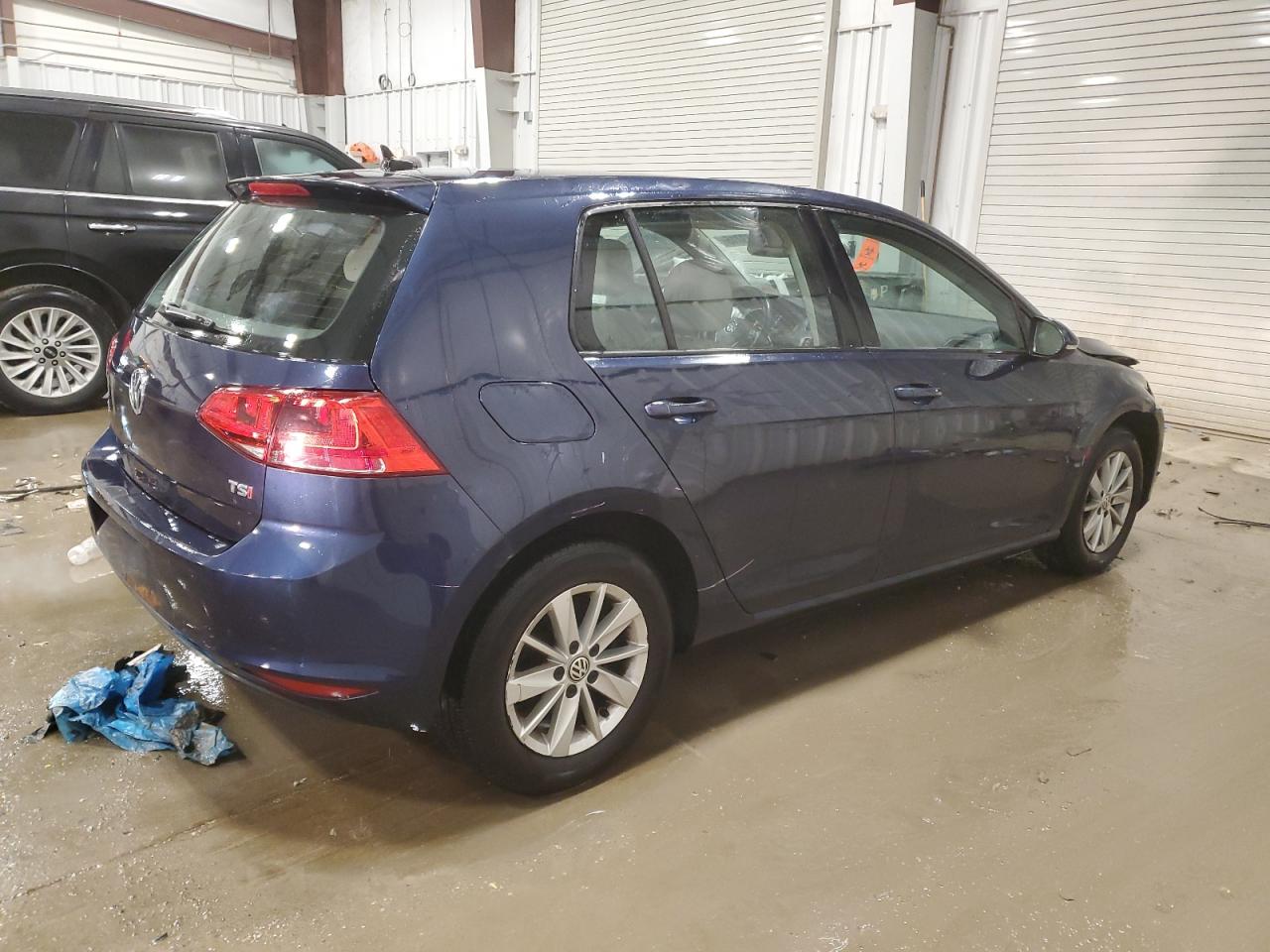 2015 Volkswagen Golf - Image 3