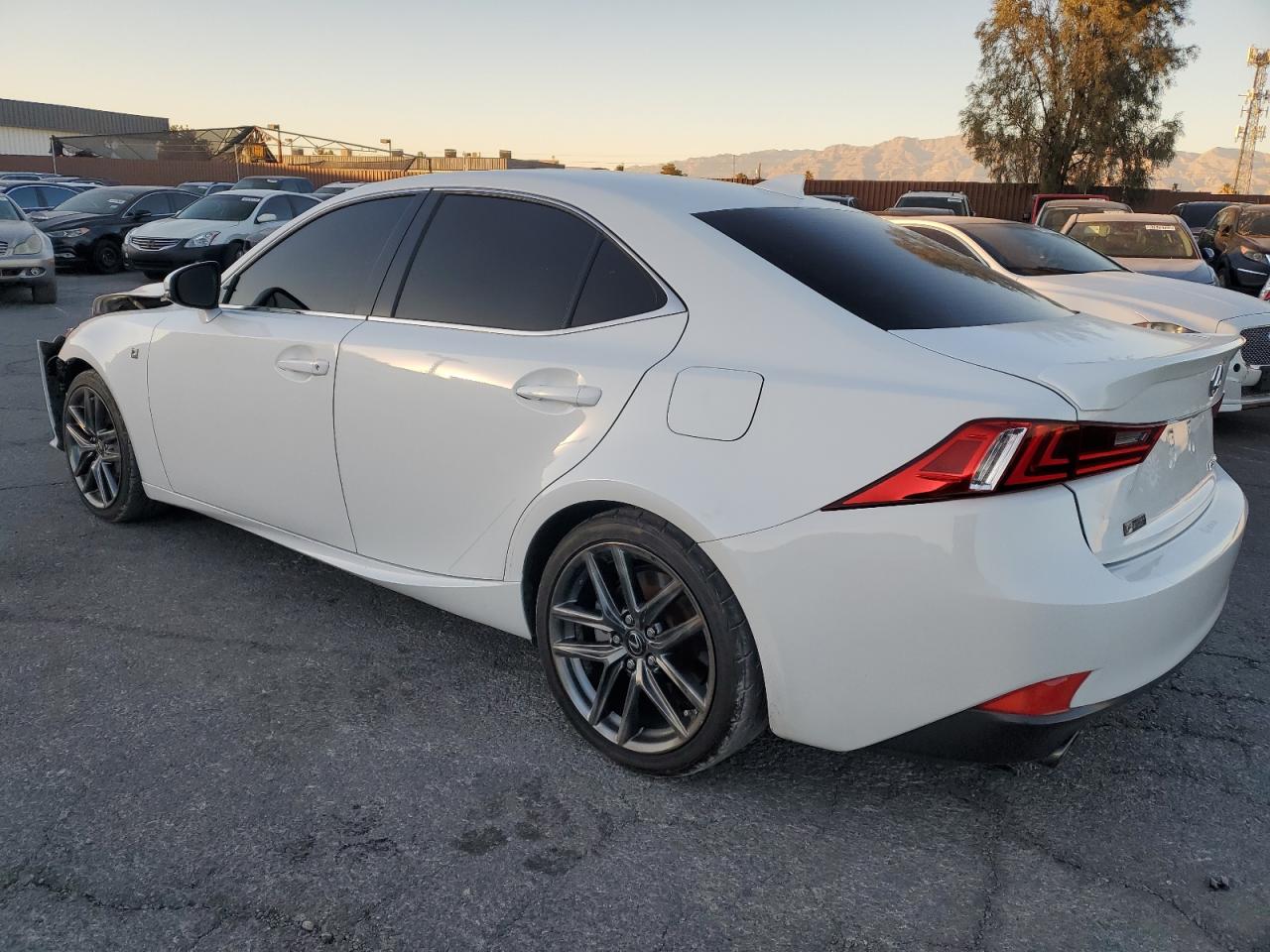 2016 Lexus IS - Image 2