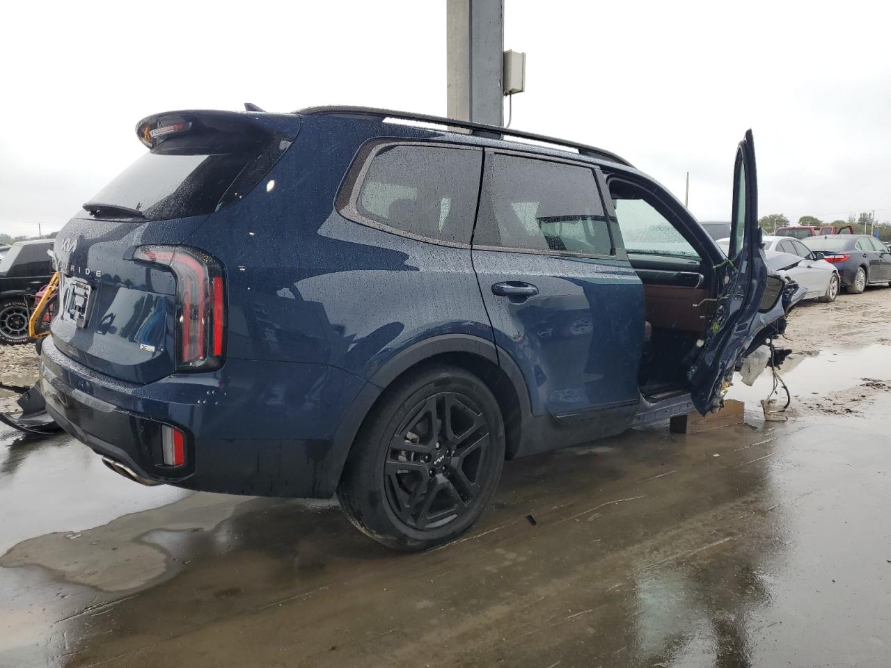 2024 Kia Telluride - Image 3