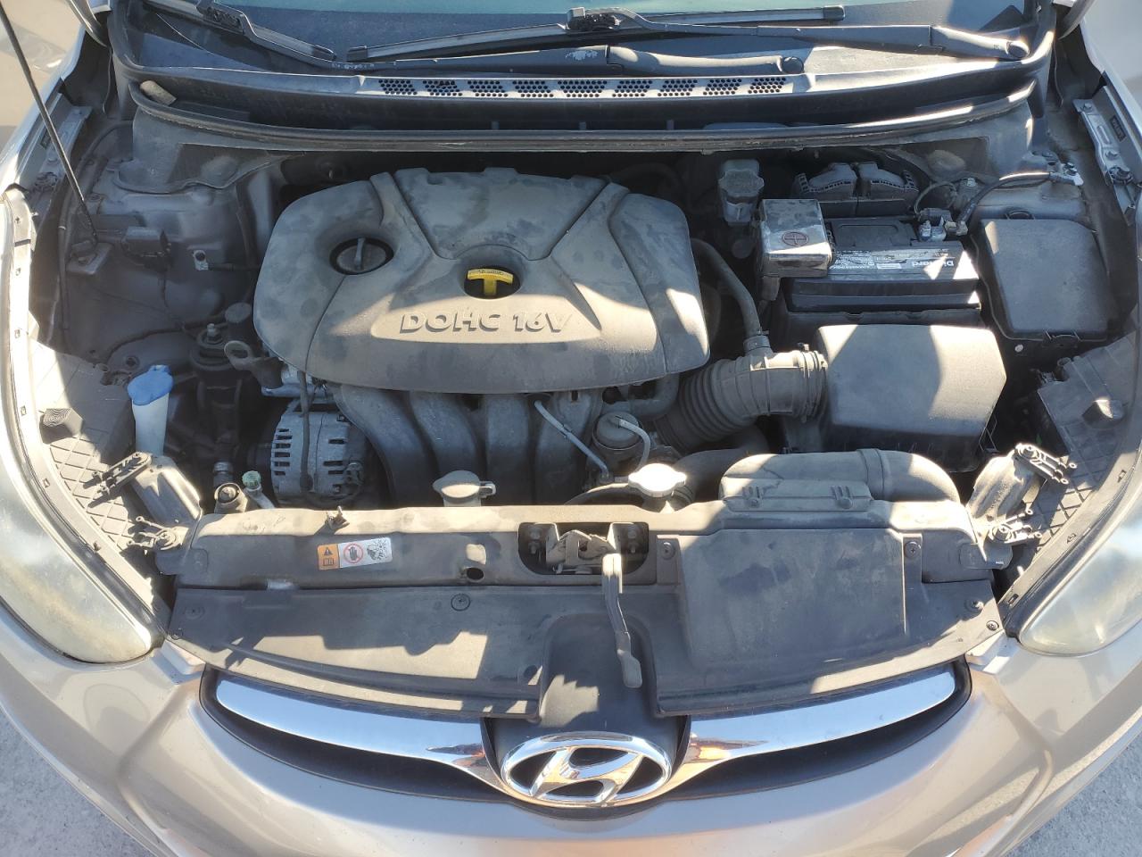 2013 Hyundai Elantra - Image 11