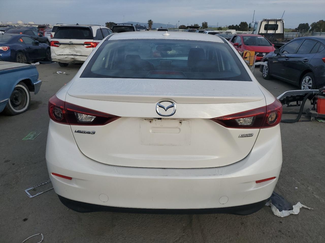 2015 Mazda 3 - Image 6