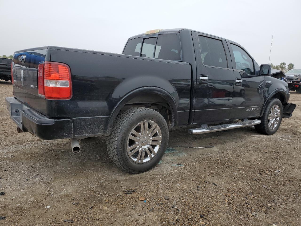 2008 Lincoln Mark LT - Image 3