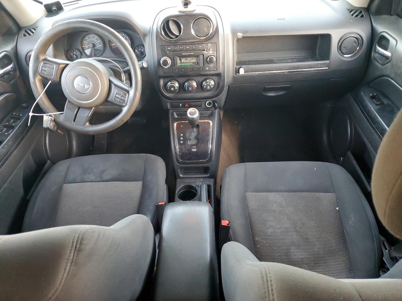 2014 Jeep Liberty (Patriot) - Image 8