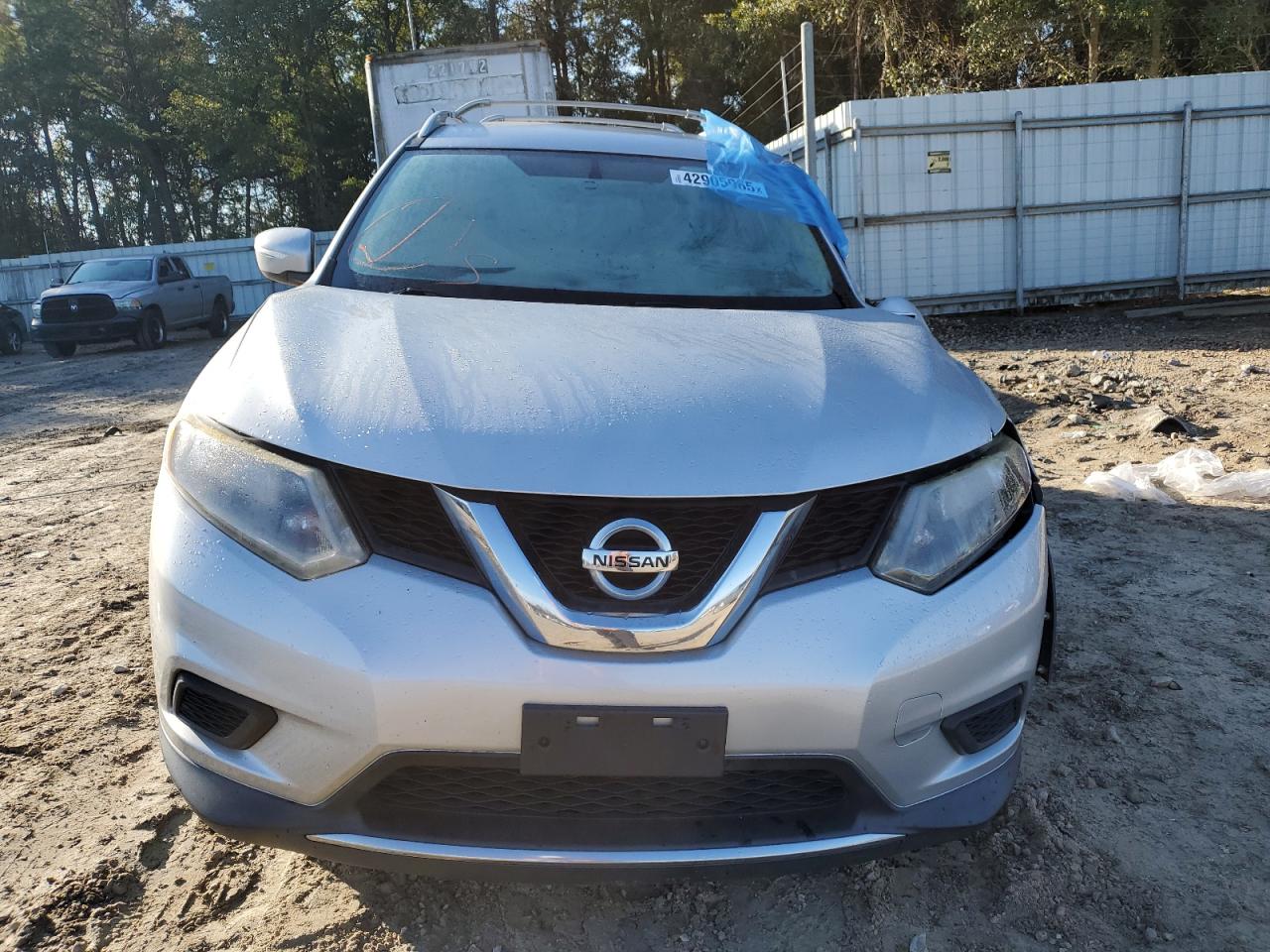 2015 Nissan Rogue - Image 5