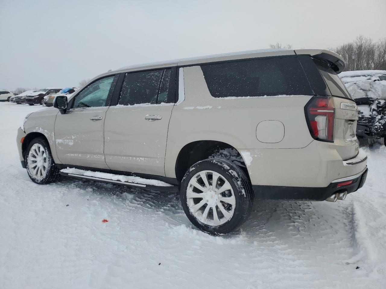 2022 Chevrolet Suburban - Image 2