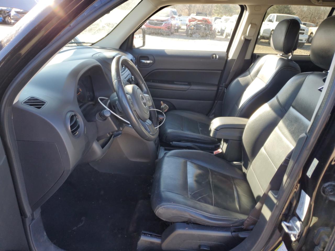 2015 Jeep Liberty (Patriot) - Image 7