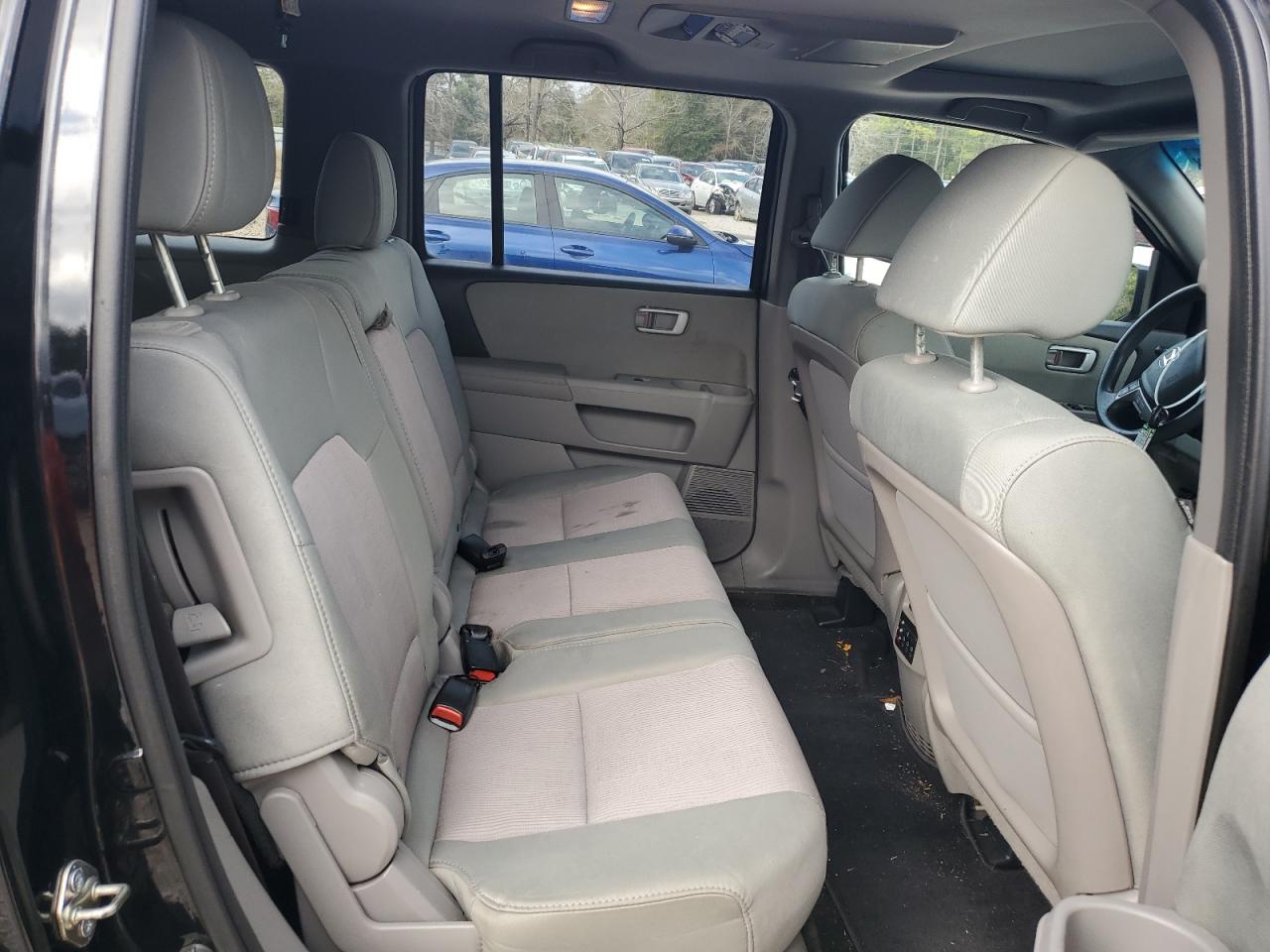2015 Honda Pilot - Image 11