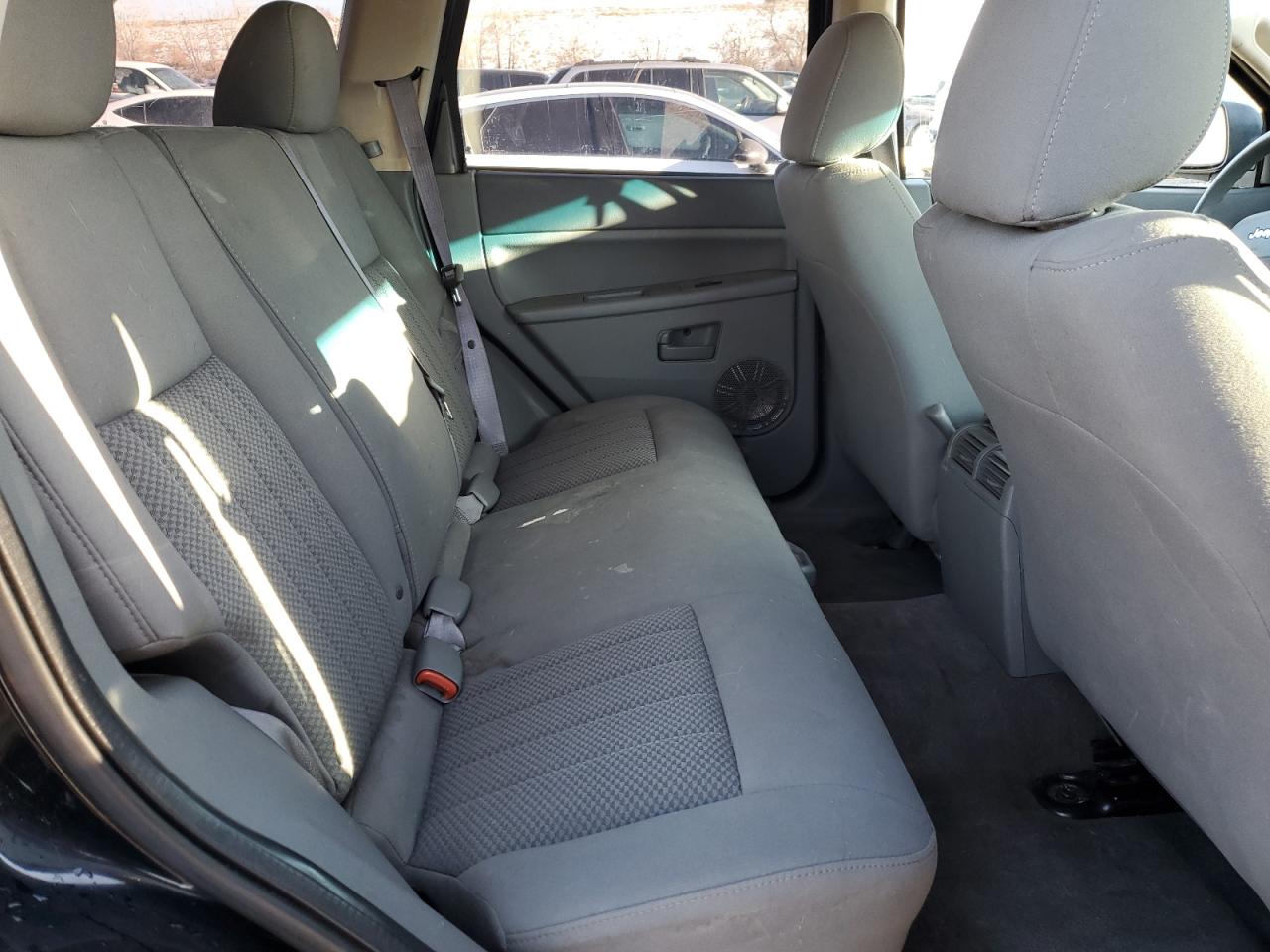 2006 Jeep Grand Cherokee - Image 11