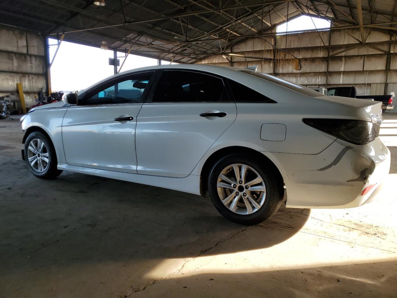 2014 Hyundai Sonata - Image 2