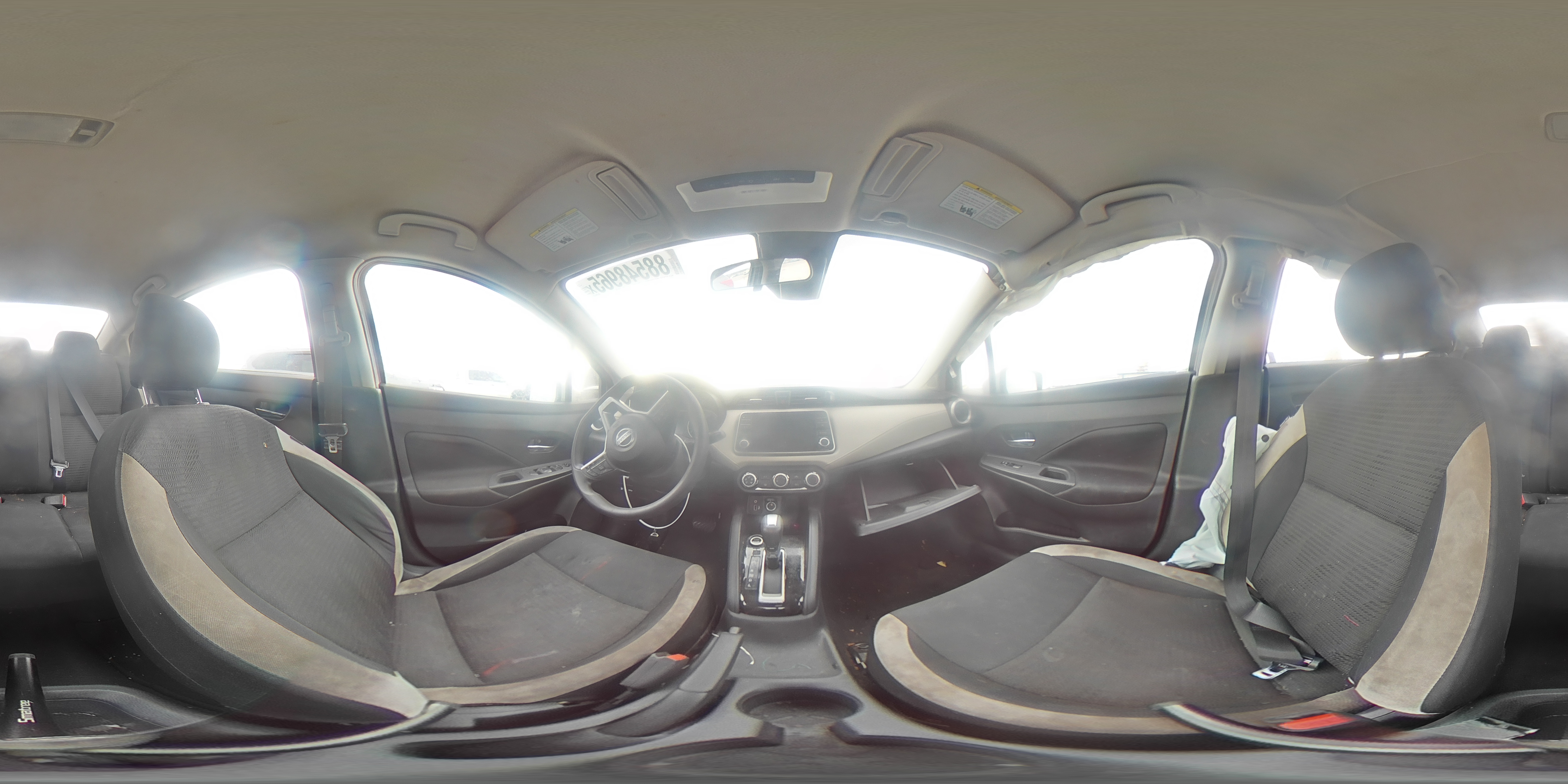 2021 Nissan Versa - Image 13