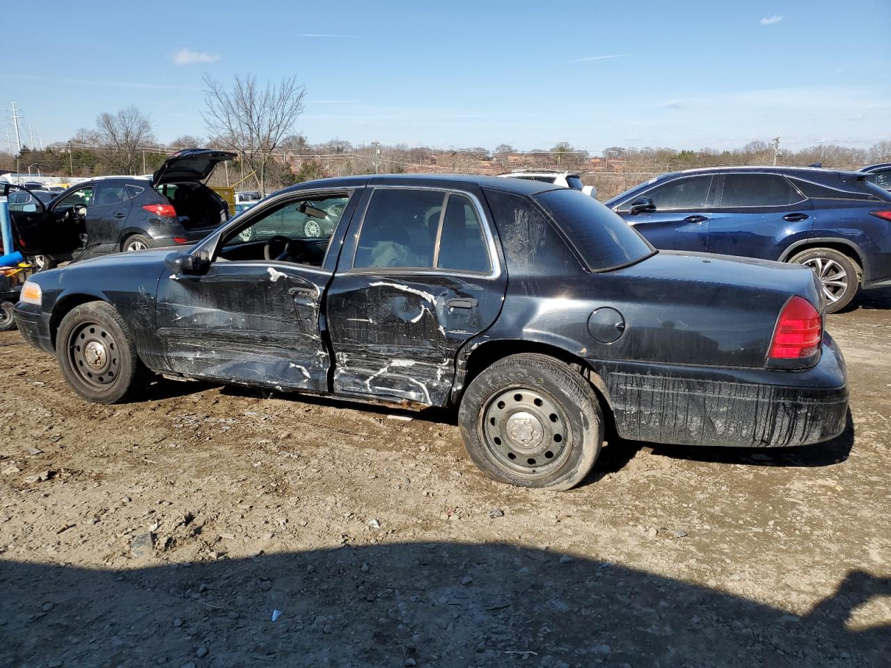 2008 Ford Crown Victoria - Image 2