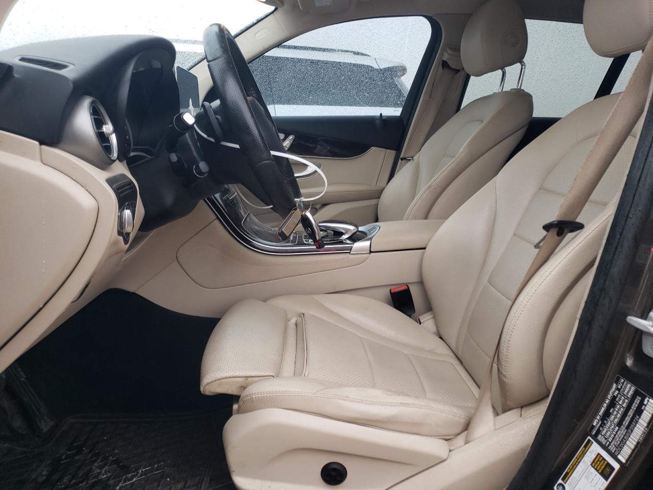 2016 Mercedes-Benz GLC - Image 7