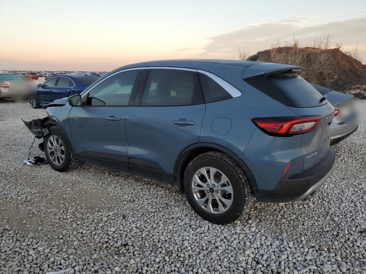 2023 Ford Escape - Image 2