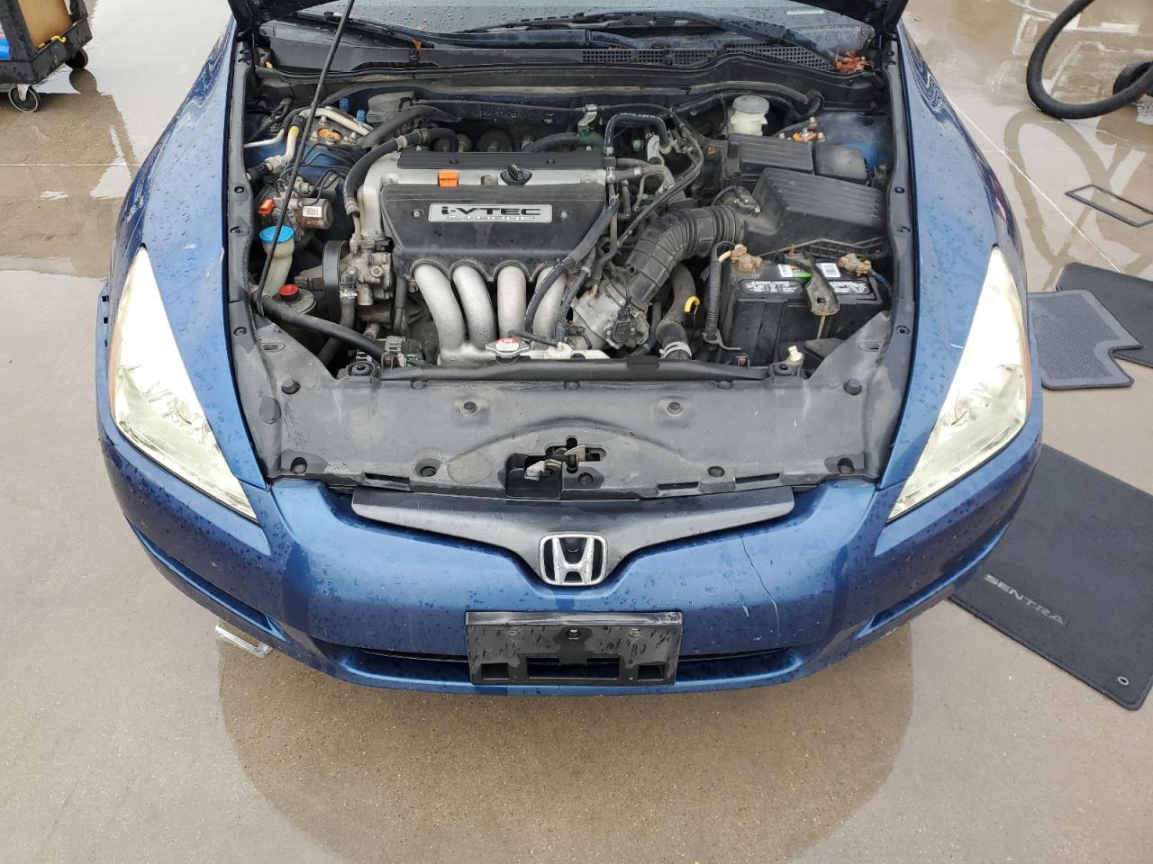 2005 Honda Accord - Image 13