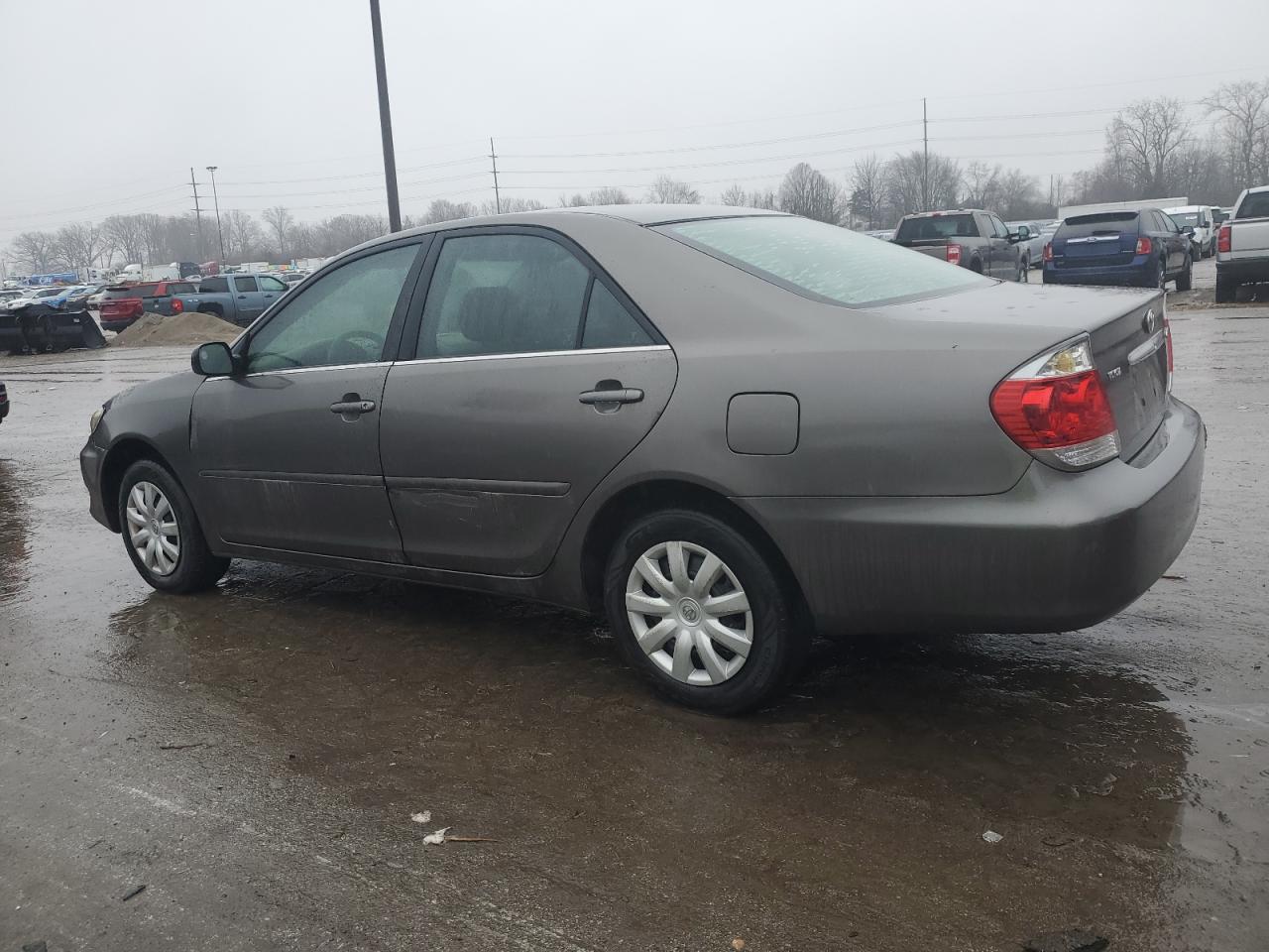 2005 Toyota Camry - Image 2