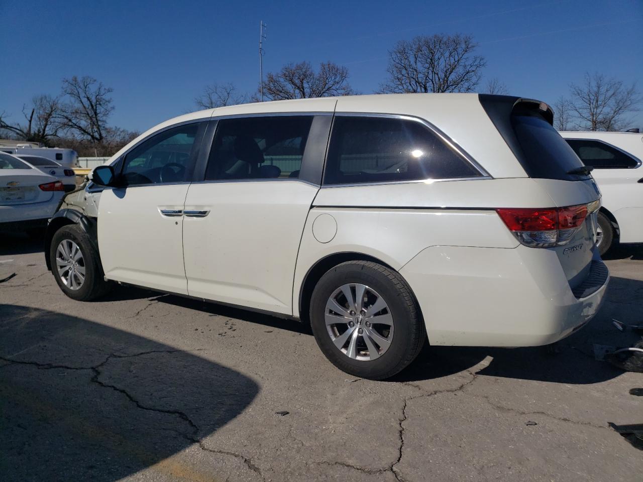 2016 Honda Odyssey - Image 2