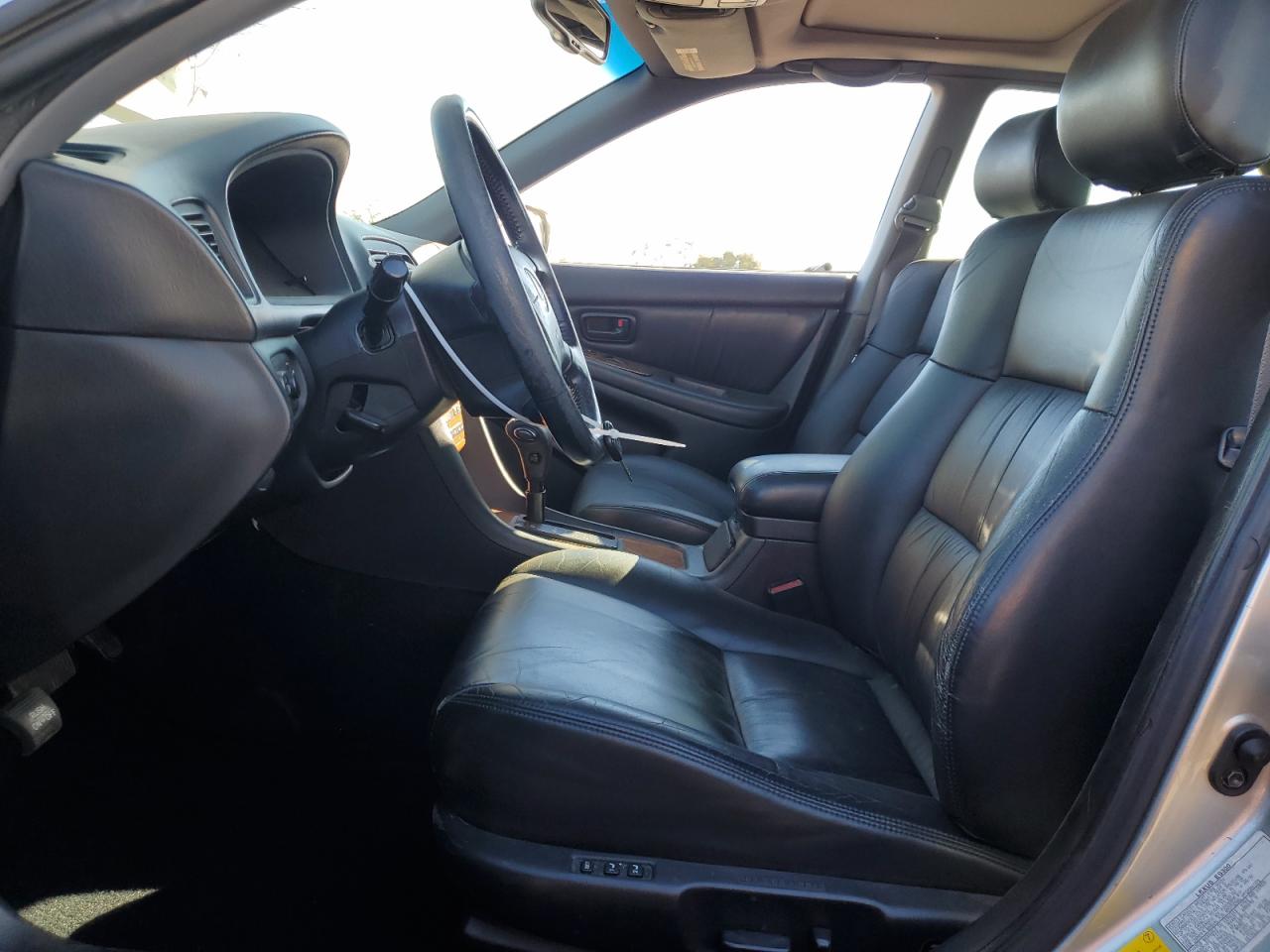 2000 Lexus ES - Image 7