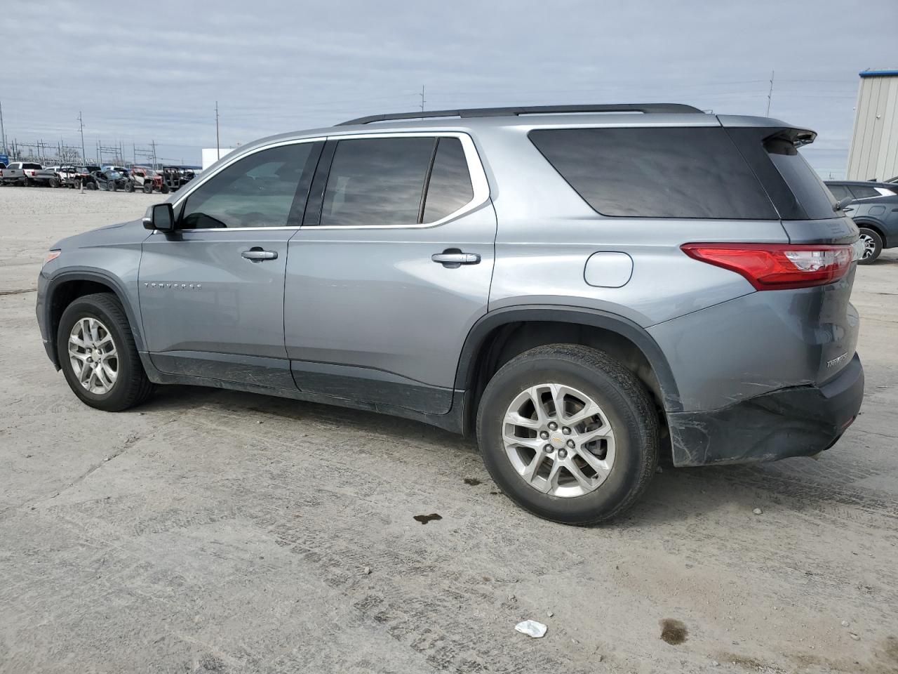 2021 Chevrolet Traverse - Image 2