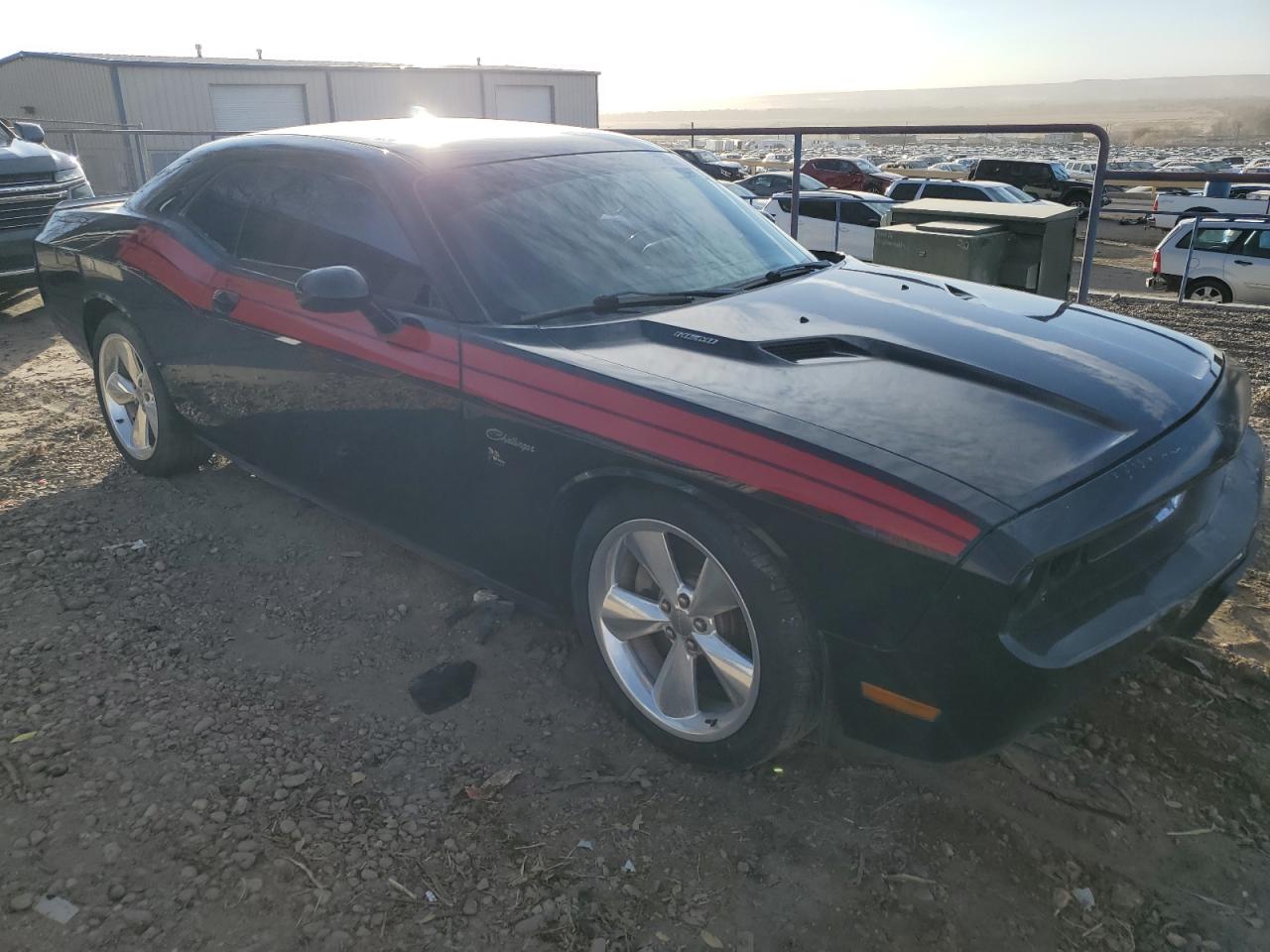 VIN 2C3CDYBT9EH163745 2014 DODGE CHALLENGER no.4