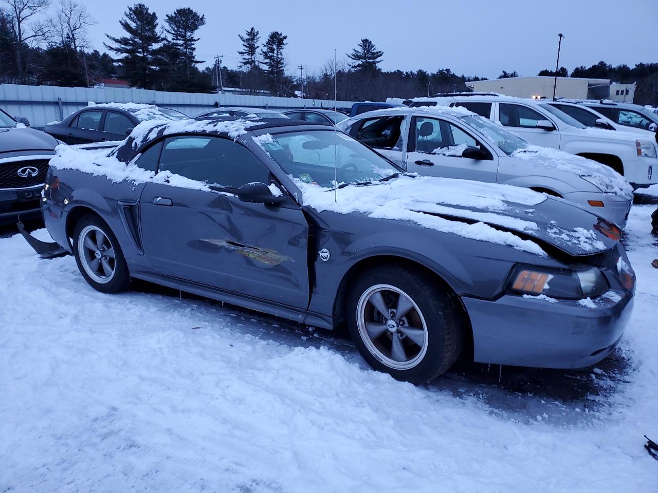 2004 Ford Mustang - Image 4