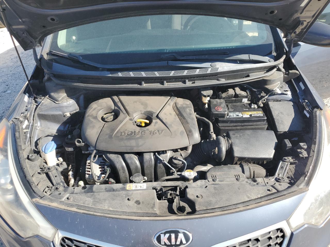 VIN KNAFK4A63G5469205 2016 KIA FORTE no.11