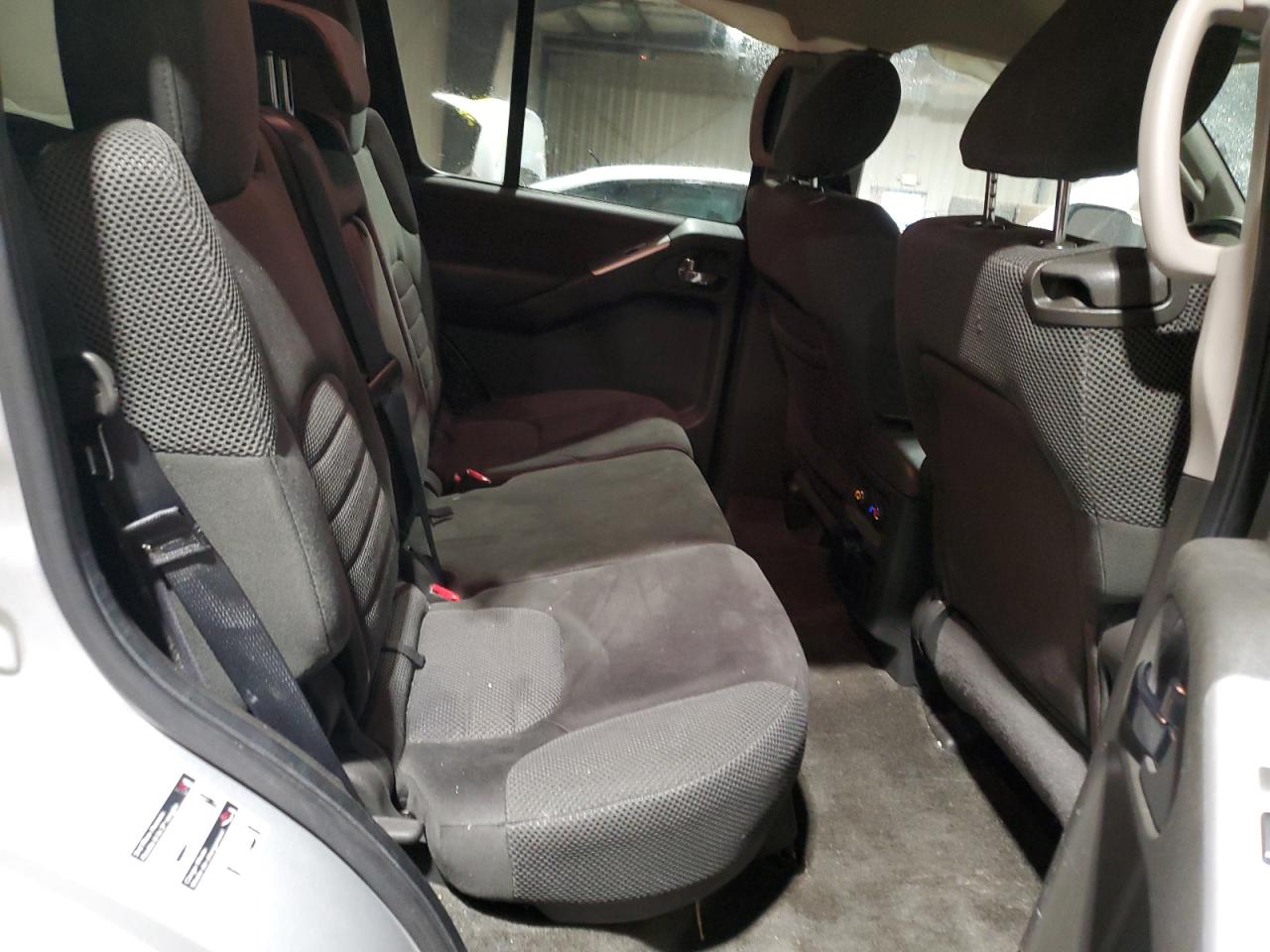 2012 Nissan Pathfinder - Image 11
