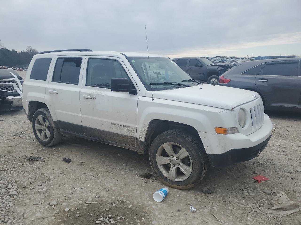 2015 Jeep Liberty (Patriot) - Image 4