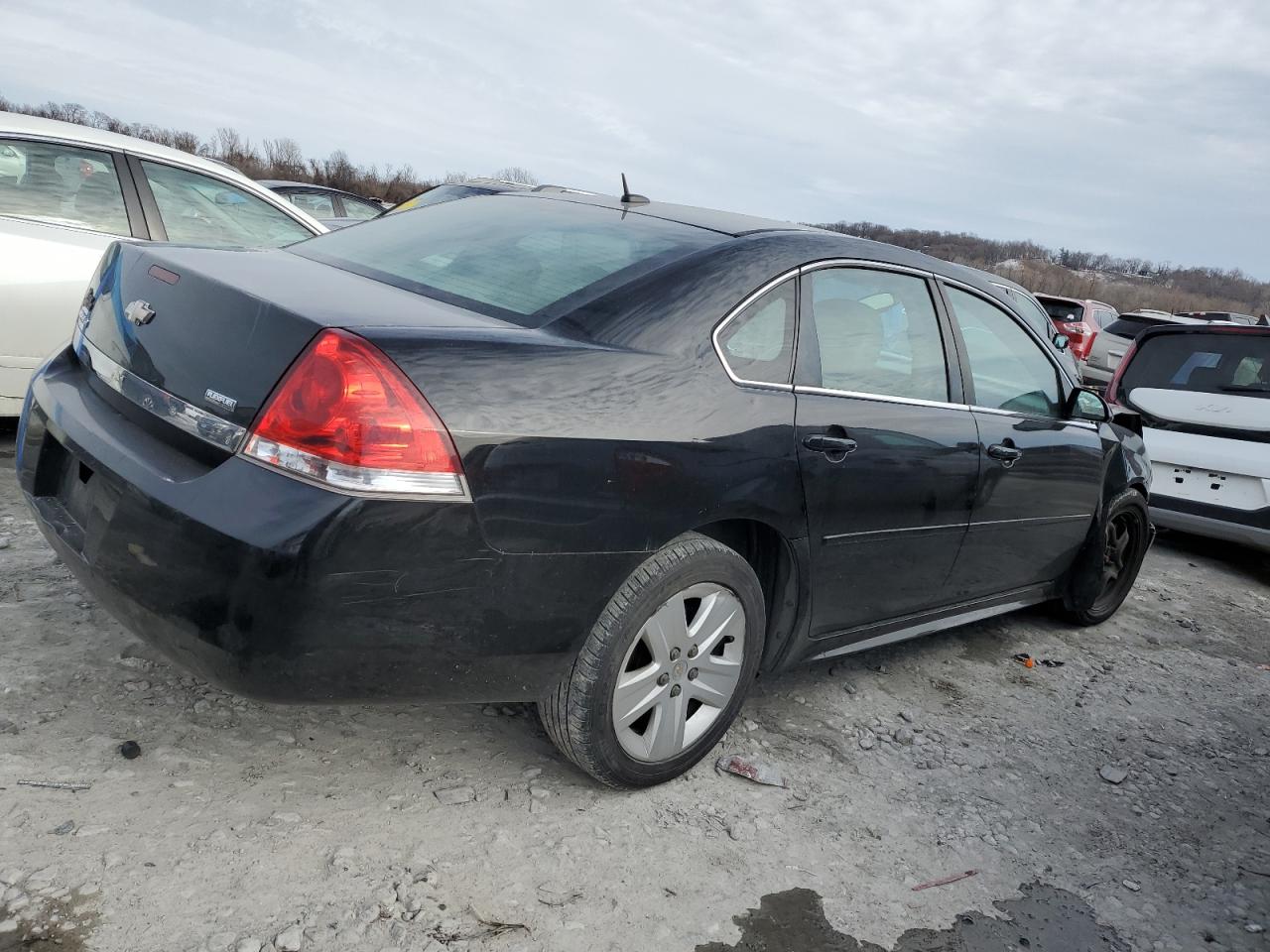 2011 Chevrolet Impala - Image 3
