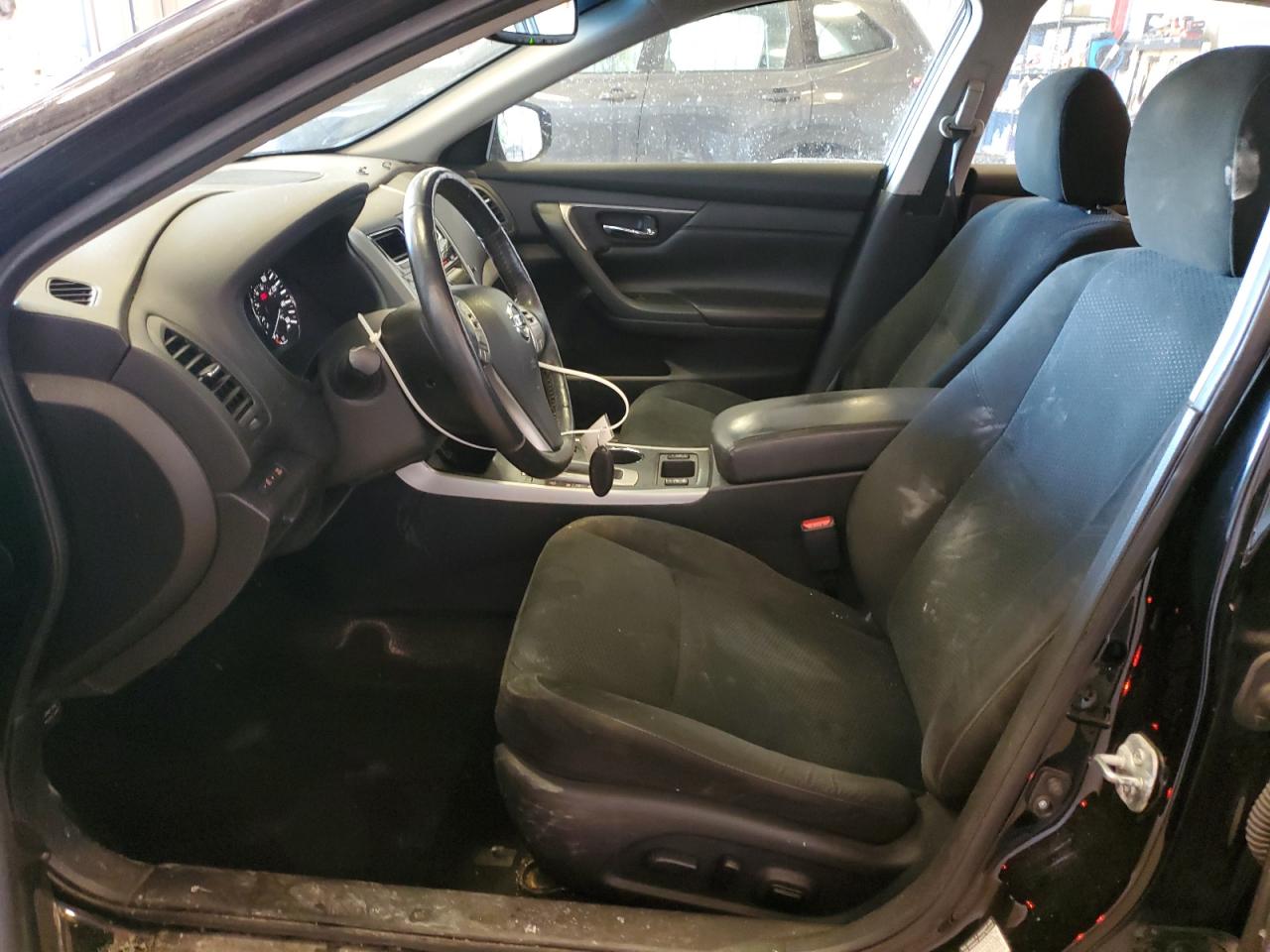 2015 Nissan Altima - Image 7