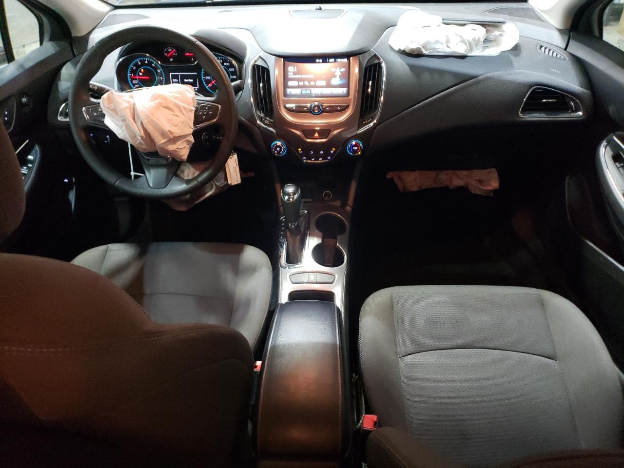 2018 Chevrolet Cruze - Image 8