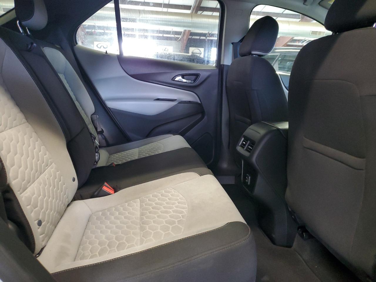2020 Chevrolet Equinox - Image 11