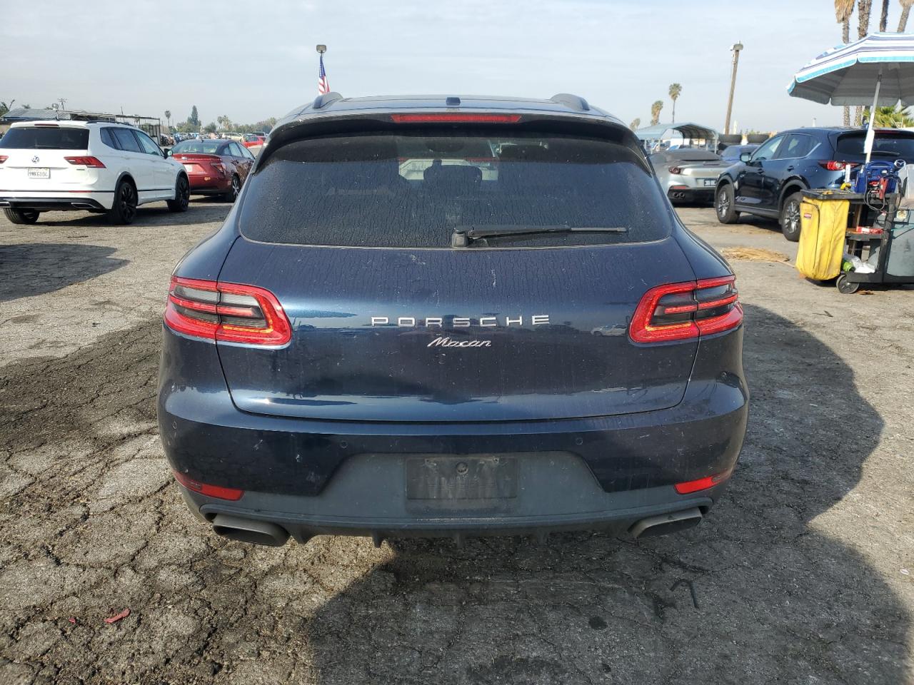 2017 Porsche Macan - Image 6