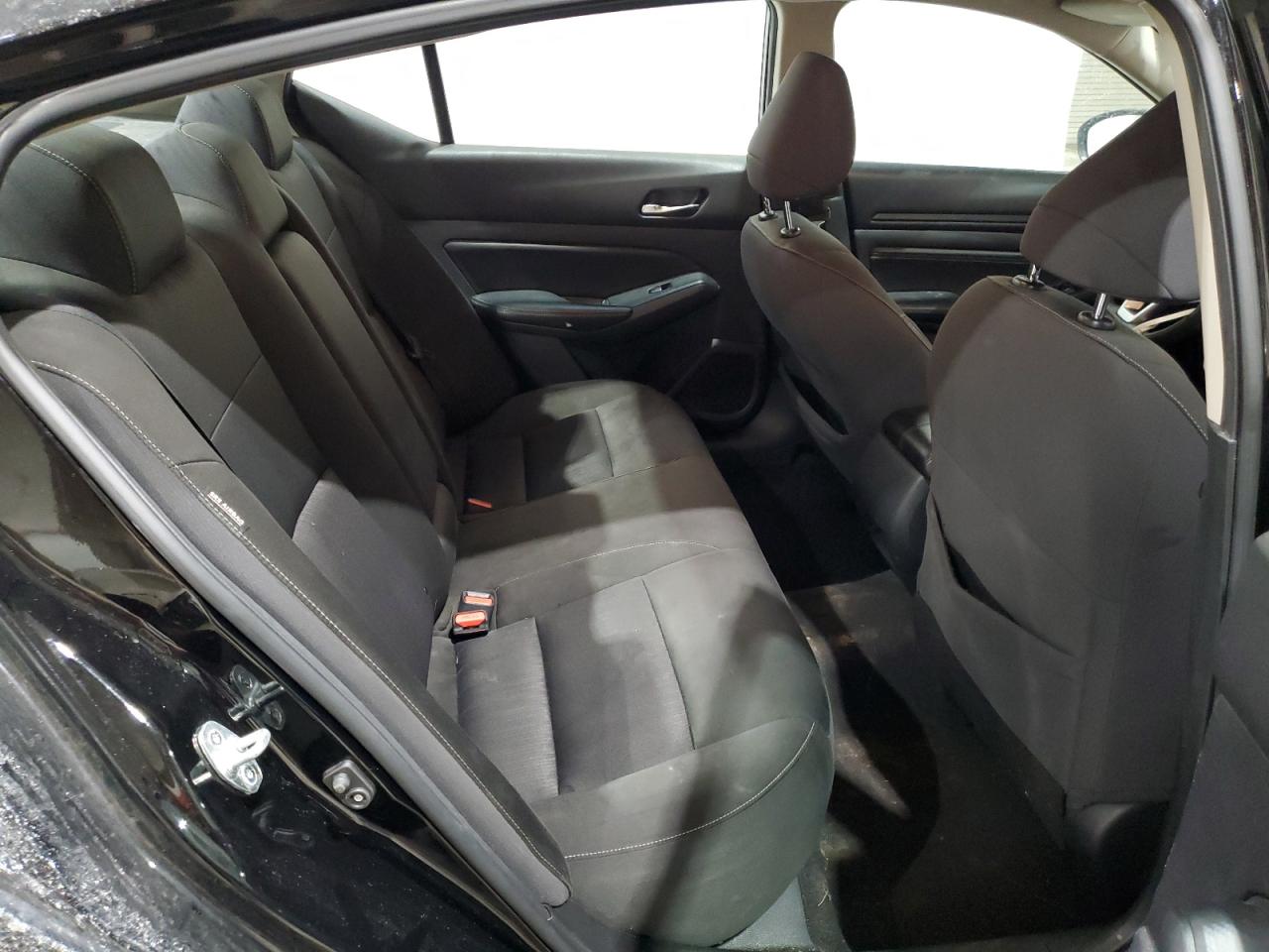 2020 Nissan Altima - Image 10