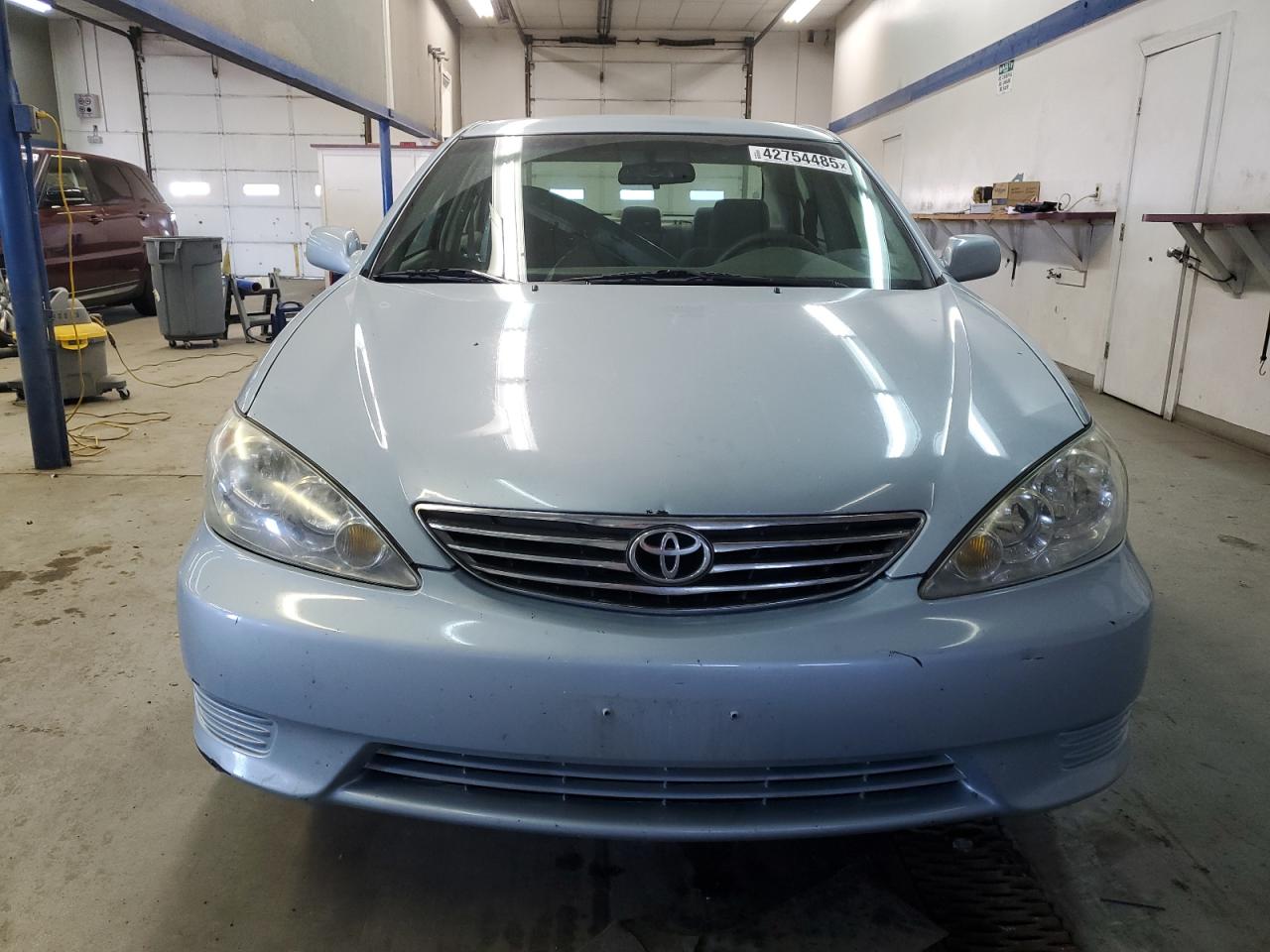 2005 Toyota Camry - Image 5