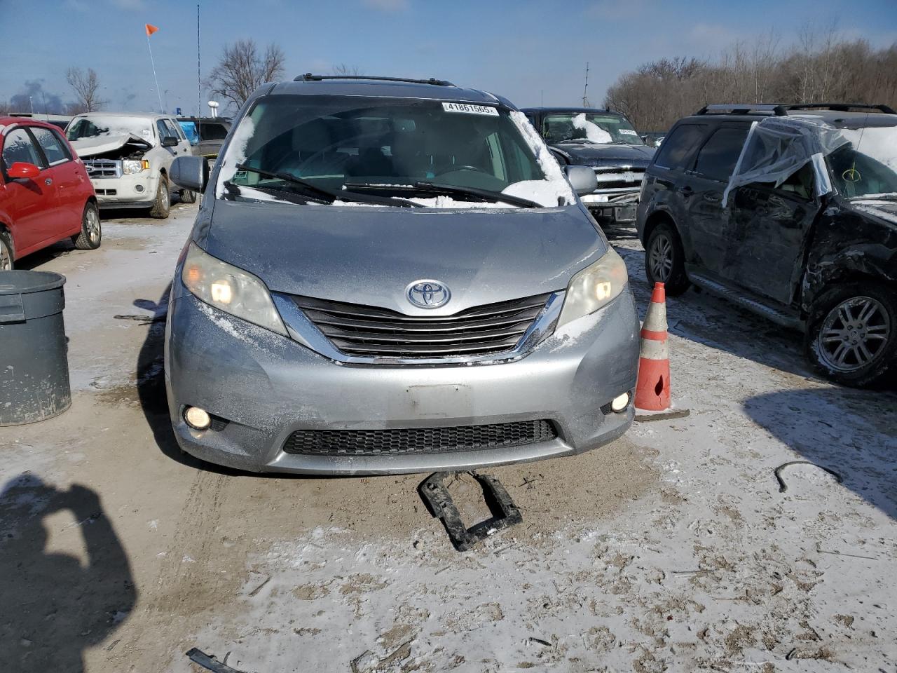 2011 Toyota Sienna - Image 5