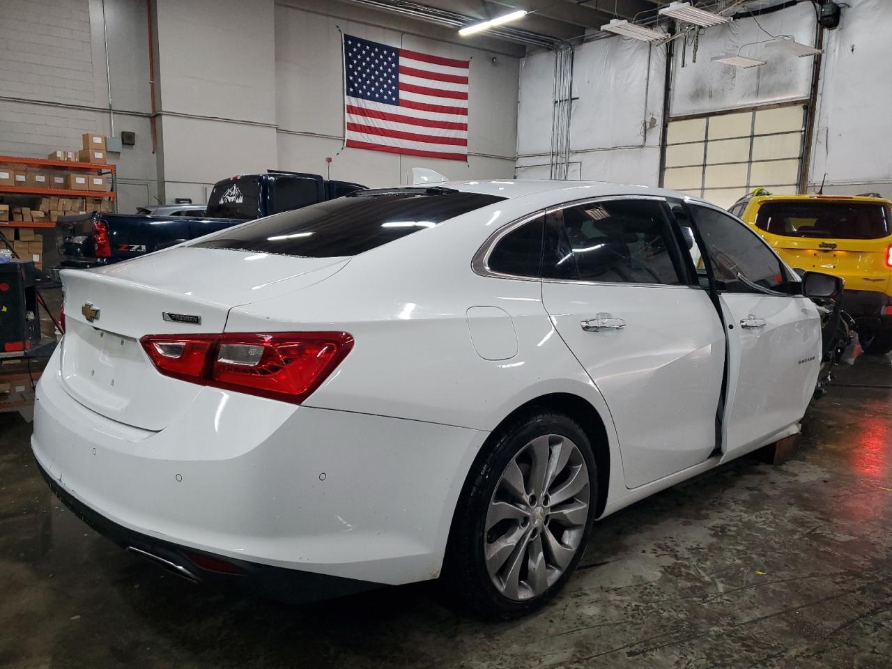 2017 Chevrolet Malibu - Image 3