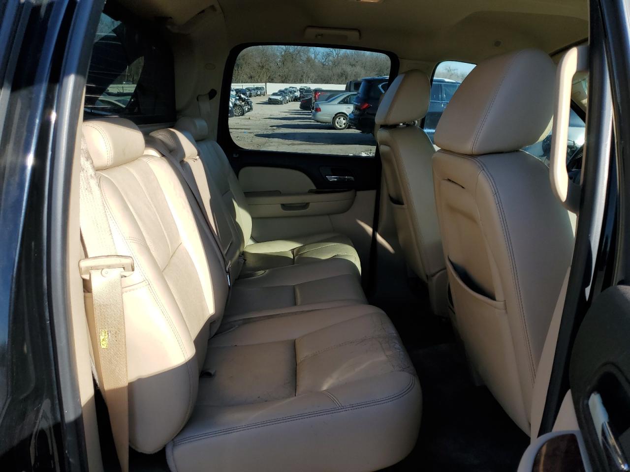 2007 Chevrolet Avalanche - Image 10