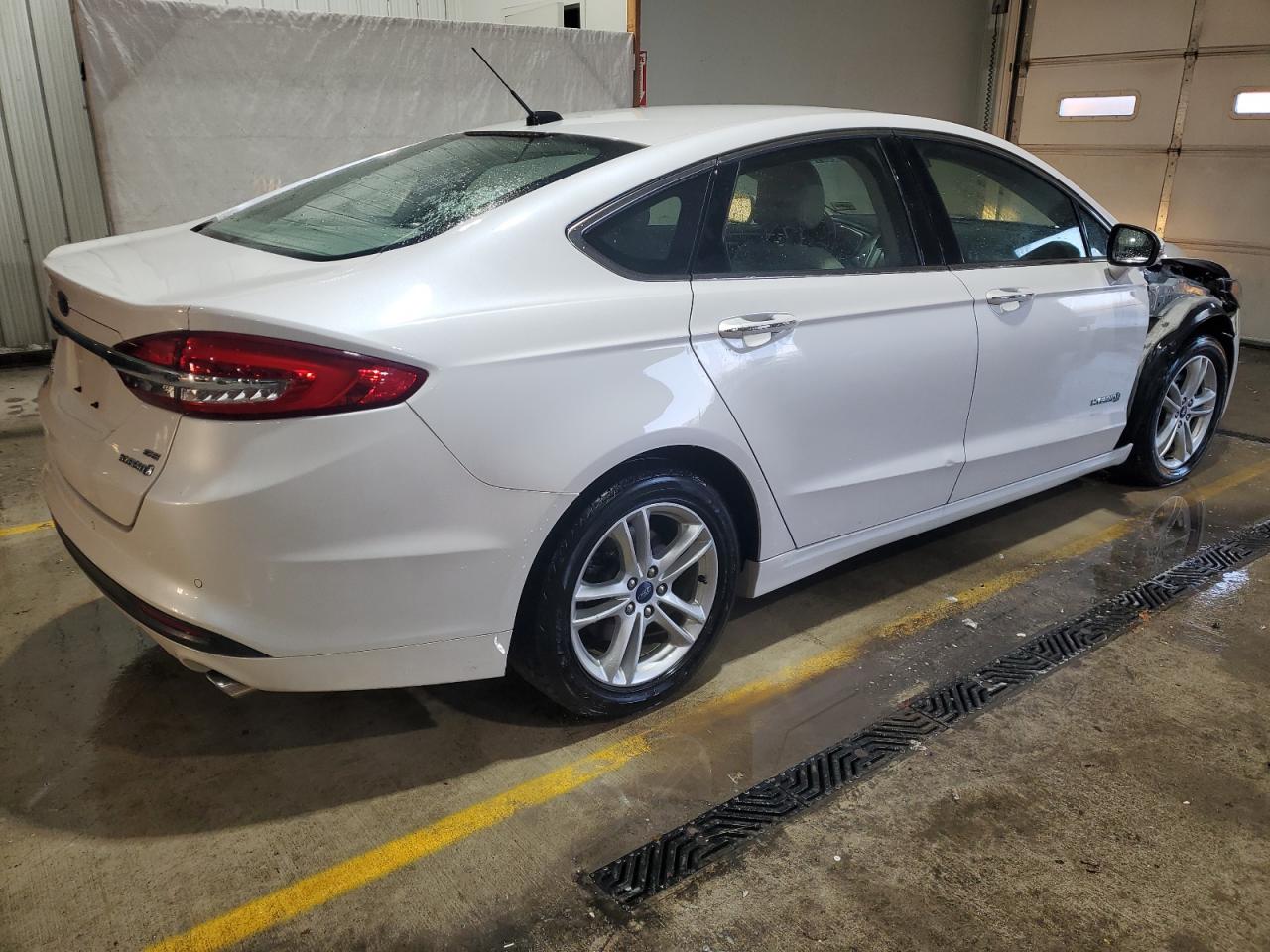 2018 Ford Fusion - Image 3