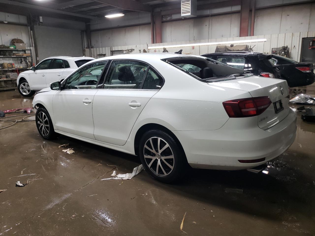 2017 Volkswagen Jetta - Image 2
