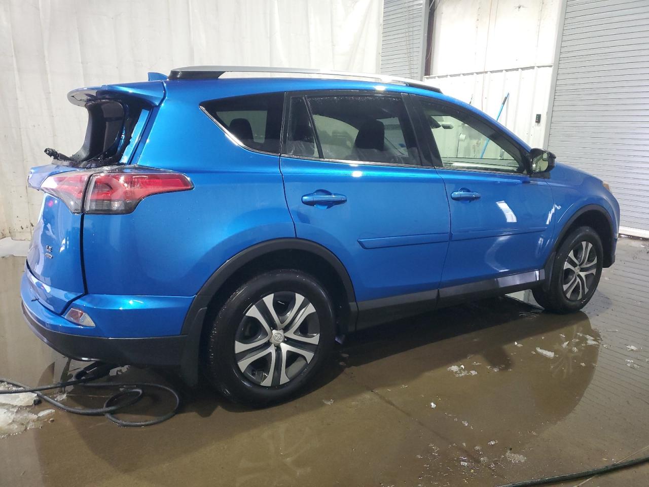 2018 Toyota RAV 4 - Image 3