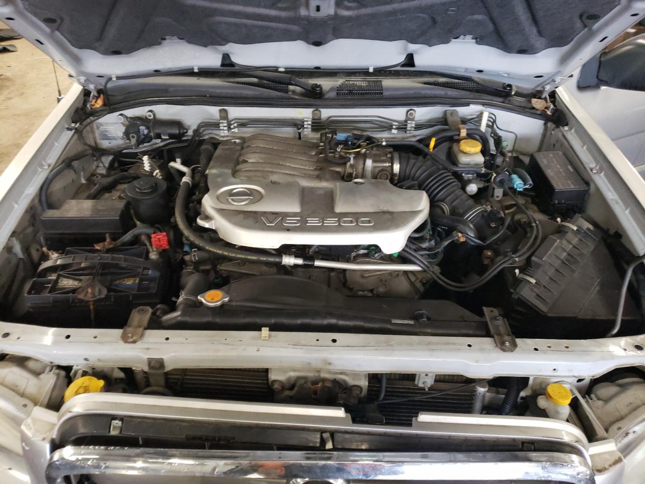 2004 Nissan Pathfinder - Image 12