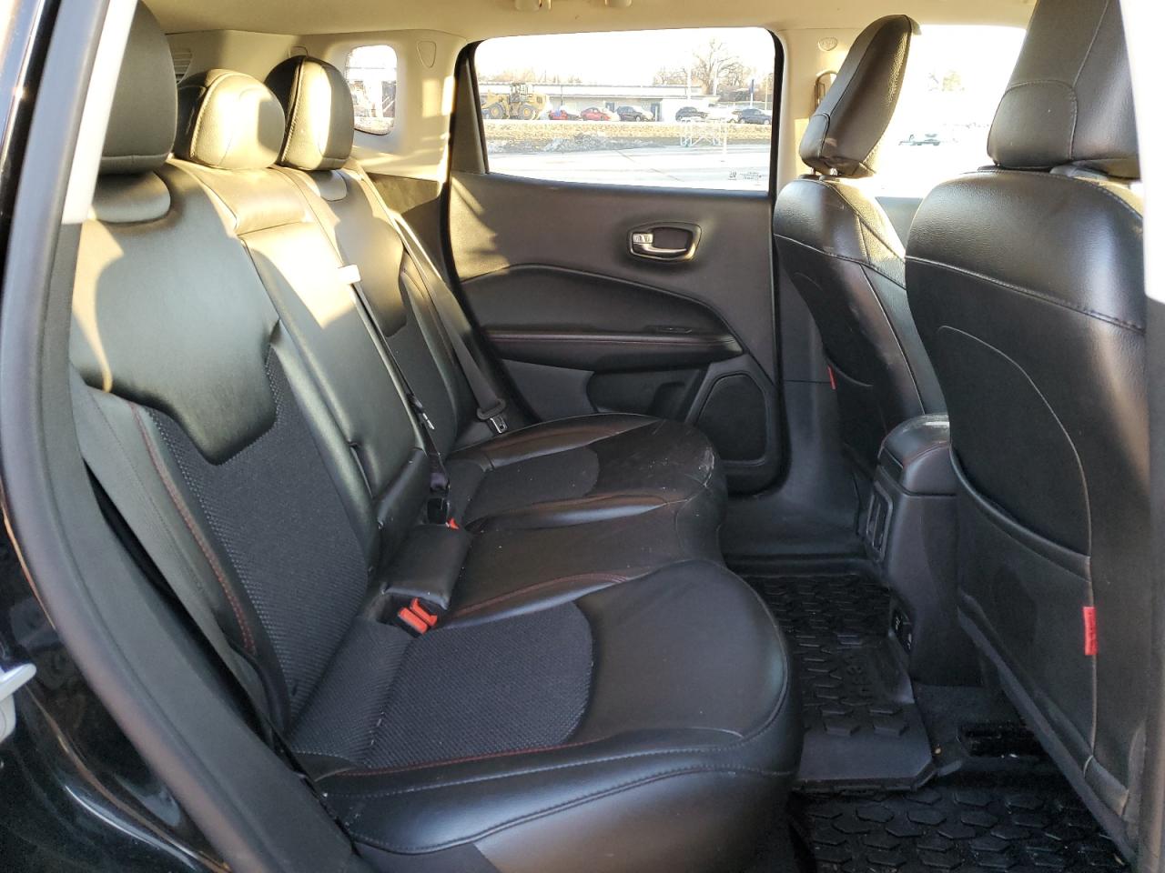 2020 Jeep Compass - Image 11