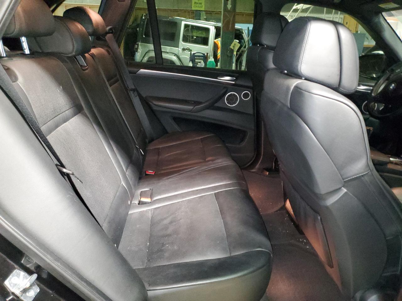 2010 BMW X5 - Image 11